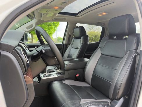 Used 2019 Toyota Tundra Limited w/ Limited Premium Package AWD/4WD image 16