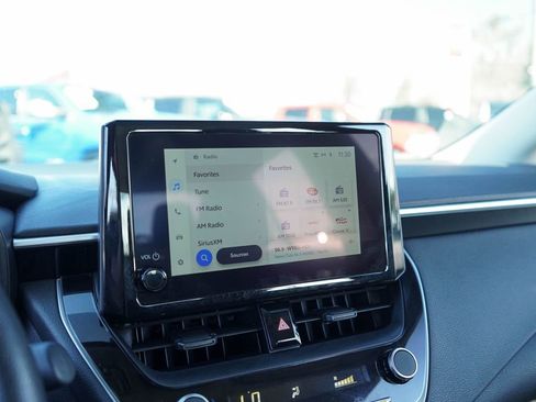 Used 2025 Toyota Corolla LE image 19