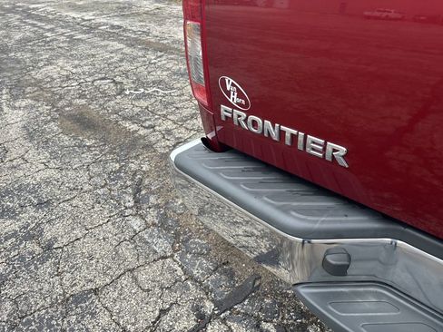 Used 2020 Nissan Frontier SV w/ SV Utility Package image 29