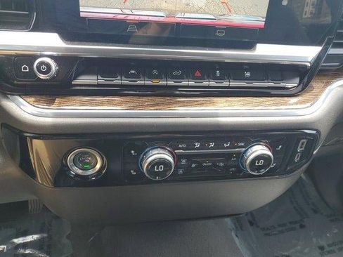 Used 2024 GMC Sierra 1500 SLE AWD/4WD image 28