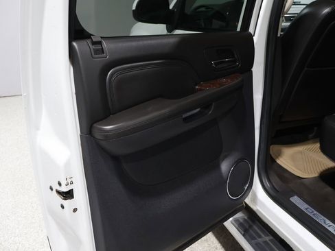 Used 2009 GMC Sierra 1500 Denali image 19