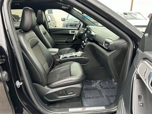 Used 2024 Ford Explorer ST-Line w/ Class IV Trailer Tow Package image 28