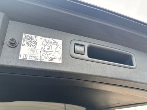 Used 2024 Toyota Highlander XLE image 13