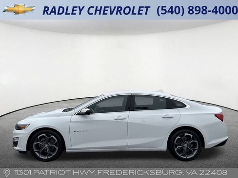 Used 2024 Chevrolet Malibu LT FWD image 17