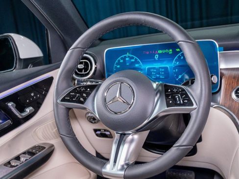 New 2026 Mercedes-Benz GLC 300 4MATIC image 15