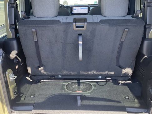 Used 2025 Jeep Wrangler Sport AWD/4WD image 22
