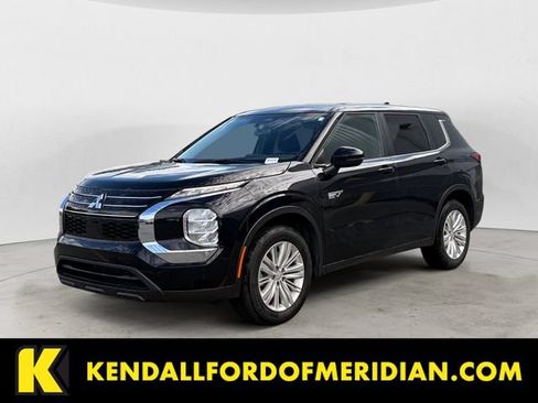 Used 2025 Mitsubishi Outlander ES AWD/4WD image 1