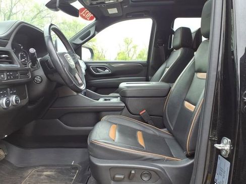 Used 2021 GMC Yukon AT4 w/ Rear Media and Nav Package AWD/4WD image 17