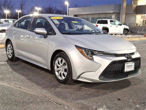 Certified 2021 Toyota Corolla LE image 2