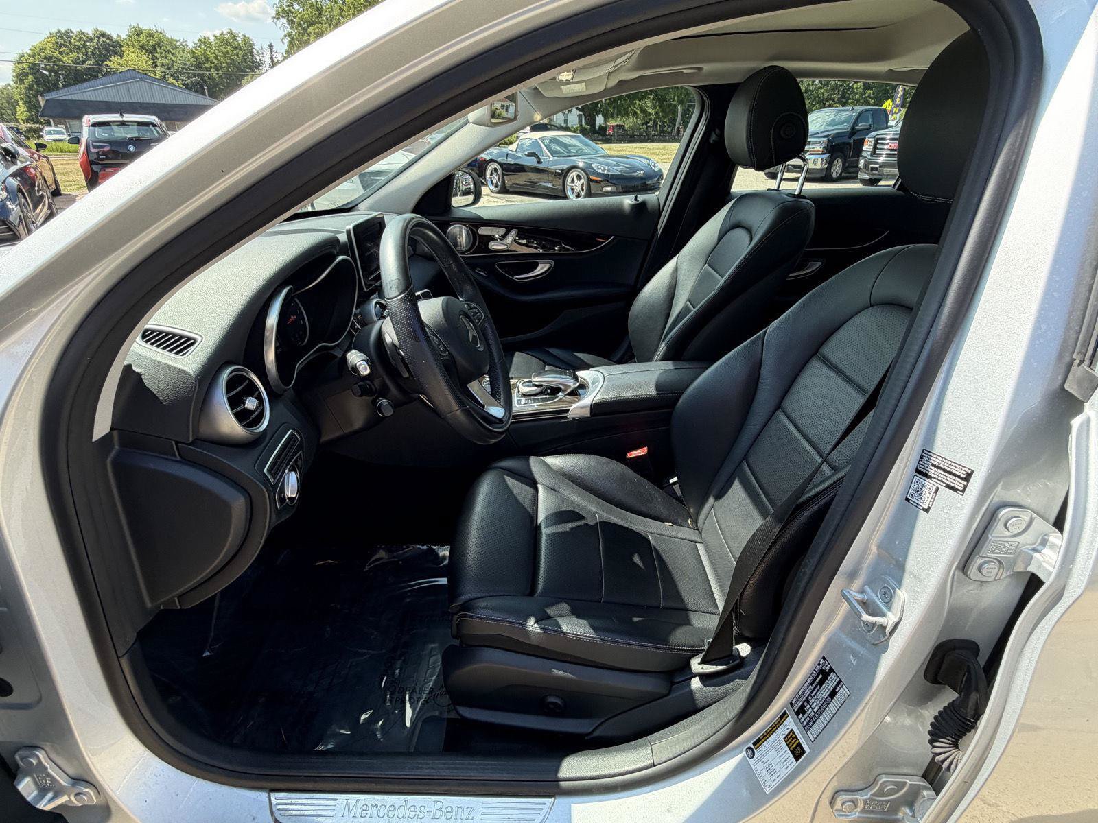 Used 2015 Mercedes-Benz C 300 4MATIC Sedan image 9