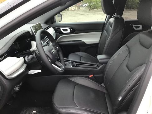 New 2025 Jeep Compass Limited w/ Elite Group image 12