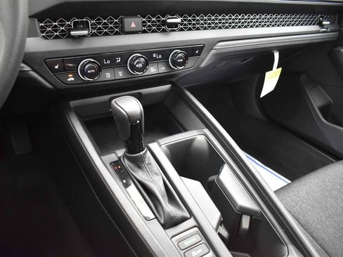 Used 2025 Honda Accord SE image 24