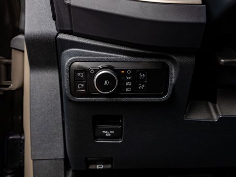 Used 2025 Ford Bronco Outer Banks AWD/4WD image 21