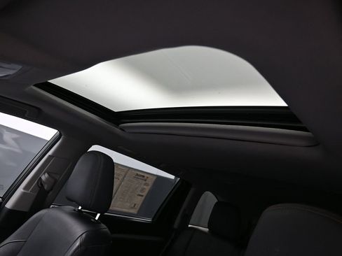 Used 2015 Toyota Highlander XLE image 28