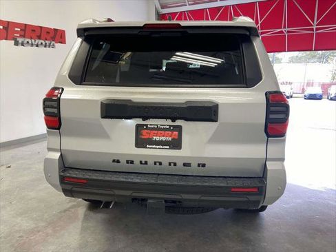 Certified 2025 Toyota 4Runner TRD Off-Road Premium w/ Tow Technology Package image 4