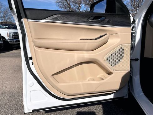 Used 2024 Jeep Grand Cherokee Limited w/ Trailer Tow Package image 21