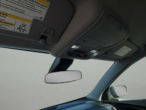 Used 2024 Chevrolet Equinox LT FWD image 27