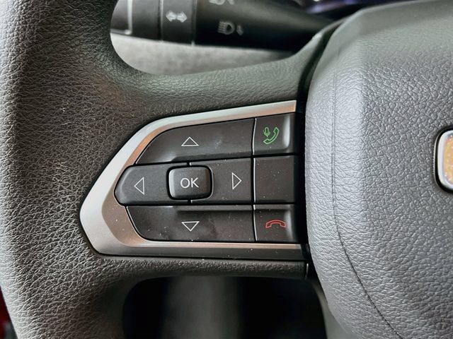 Used 2025 Jeep Compass Sport AWD/4WD image 13