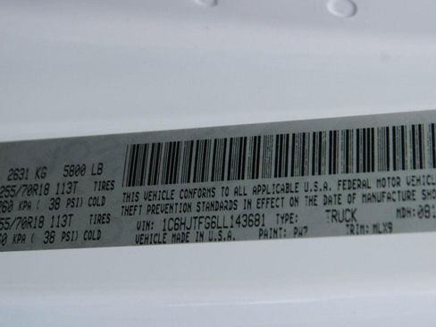 Used 2020 Jeep Gladiator Overland w/ LED Lighting Group image 18