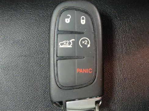 Used 2022 Jeep Cherokee Latitude Lux FWD image 32