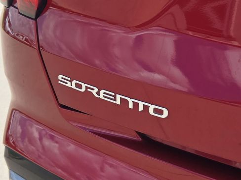 Certified 2023 Kia Sorento SX AWD/4WD image 12