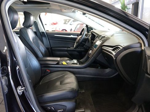 Used 2019 Ford Fusion Titanium image 42