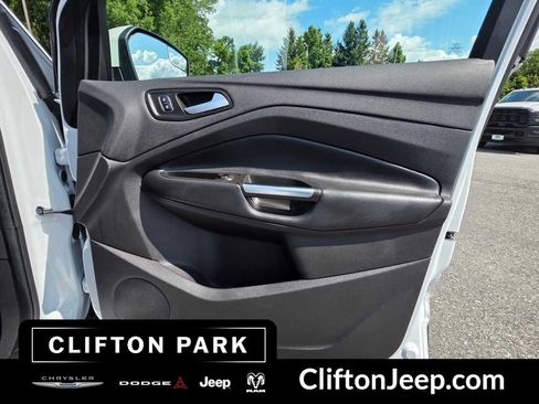 Used 2019 Ford Escape SE AWD/4WD image 14