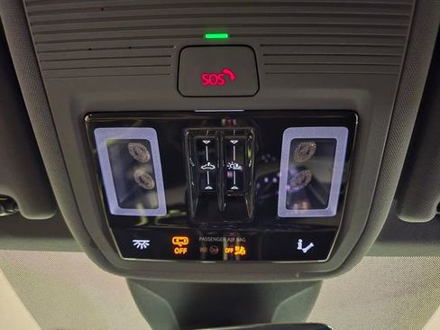 Used 2023 Audi Q4 e-tron Prestige w/ 20" Wheel Package image 30