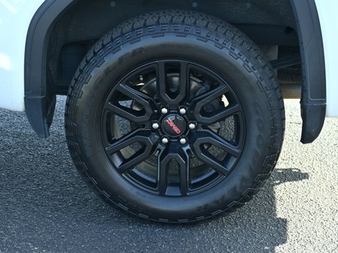 Used 2020 GMC Sierra 1500 Elevation w/ Elevation Value Package image 31