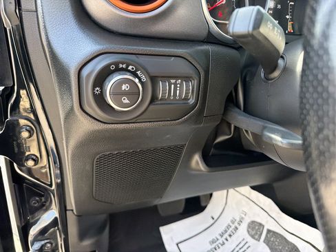 Used 2022 Jeep Gladiator Mojave w/ LED Lighting Group AWD/4WD image 18