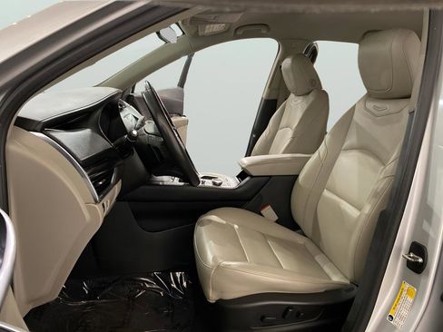 Used 2019 Cadillac XT4 Luxury image 10