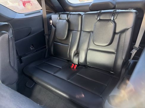 Used 2020 Ford Explorer Limited image 11