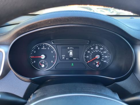 Used 2019 Kia Sorento LX image 15
