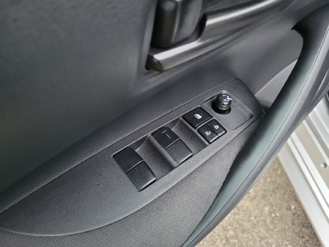 Used 2025 Toyota Corolla LE FWD image 11
