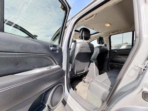 Used 2016 Jeep Compass High Altitude image 18