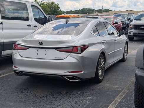 Used 2019 Lexus ES 350 Ultra Luxury w/ Accessory Package 2 FWD image 3