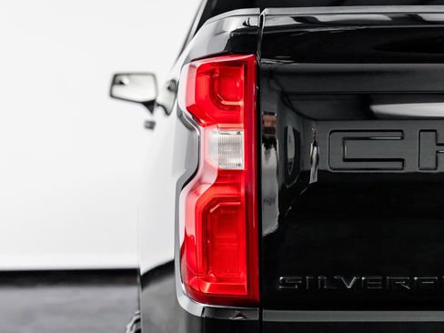 Used 2023 Chevrolet Silverado 1500 RST image 18