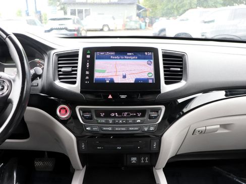 Used 2016 Honda Pilot Touring image 21