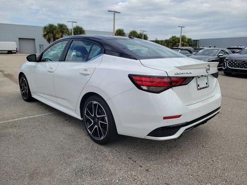 Used 2024 Nissan Sentra SR w/ SR Premium Package image 5
