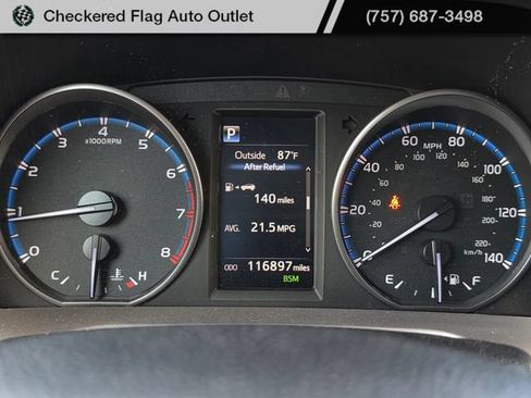 Used 2018 Toyota RAV4 XLE FWD image 10