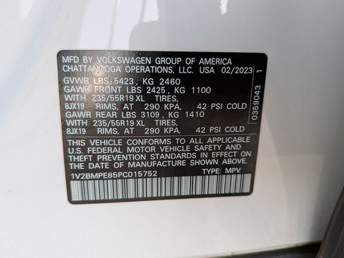 Used 2023 Volkswagen ID.4 2WD image 32