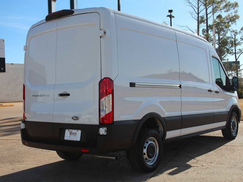 New 2024 Ford Transit 250 148 Medium Roof image 12