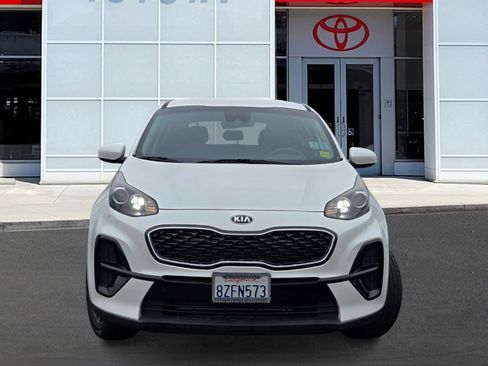 Used 2022 Kia Sportage LX image 2