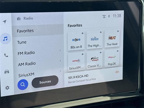 Used 2024 Toyota Corolla Cross L image 12