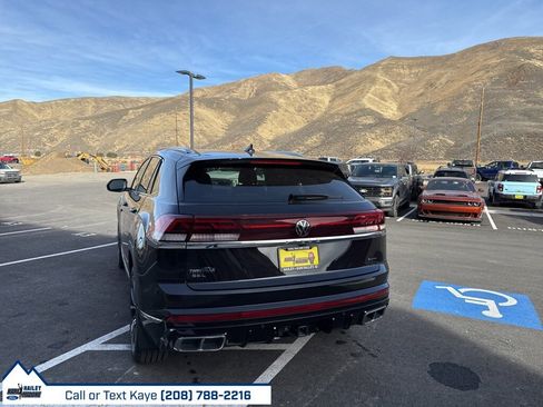 Used 2024 Volkswagen Atlas Cross Sport SEL Premium R-Line image 9