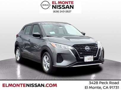 New 2025 Nissan Kicks Play S