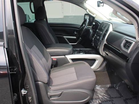 Used 2020 Nissan Titan SV w/ SV Convenience Package AWD/4WD image 16