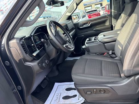 Used 2024 Chevrolet Silverado 1500 LT AWD/4WD image 8