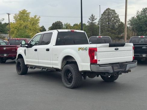 Used 2017 Ford F250 XLT AWD/4WD image 5
