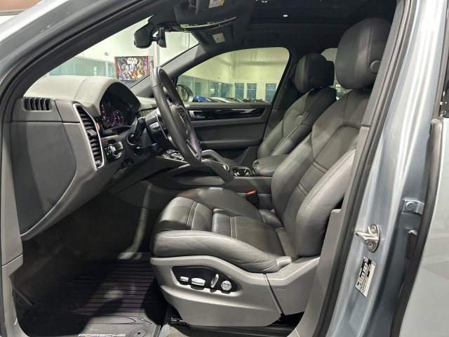 Used 2021 Porsche Cayenne AWD/4WD image 42